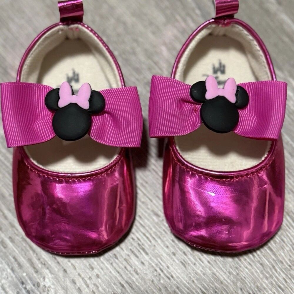 Disney Baby Minnie Mouse Pink Metallic Crib Shoes with Bow – Infant Size 9-12m
